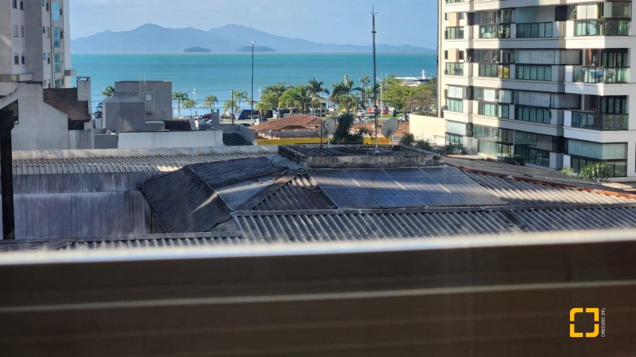 Apartamento com 170m², 4 quartos (sendo 1 suíte), 2 garagens, no bairro Centro em Florianópolis