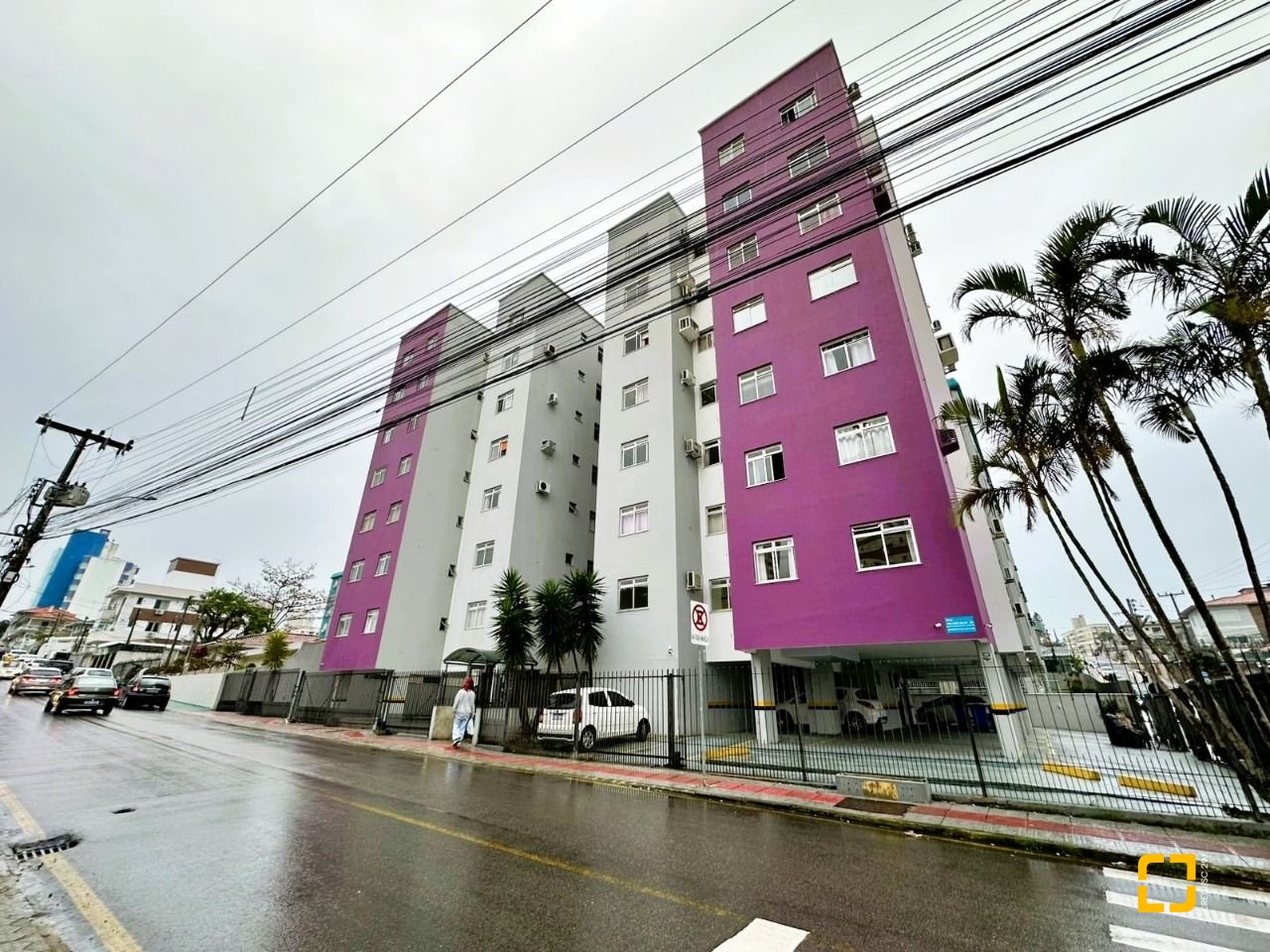 Apartamento com 56m², 2 quartos, no bairro Barreiros em São José