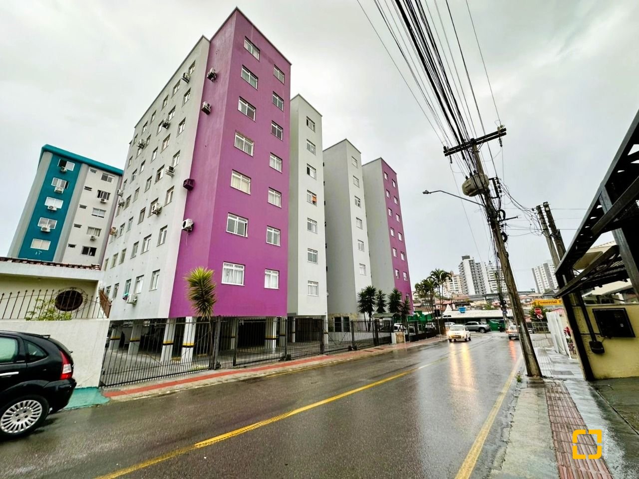 Apartamento com 56m², 2 quartos, no bairro Barreiros em São José
