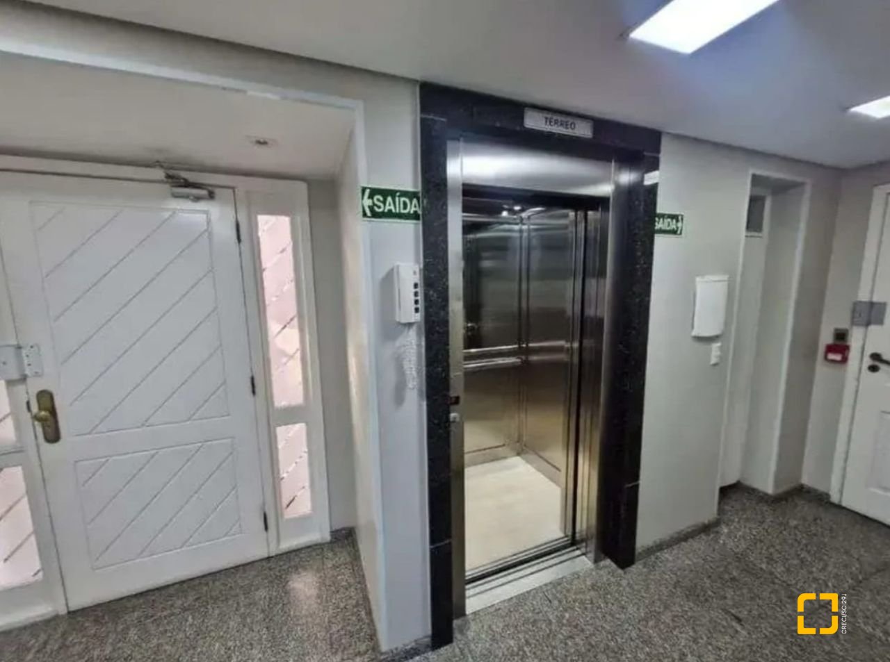 Apartamento com 56m², 2 quartos, no bairro Barreiros em São José