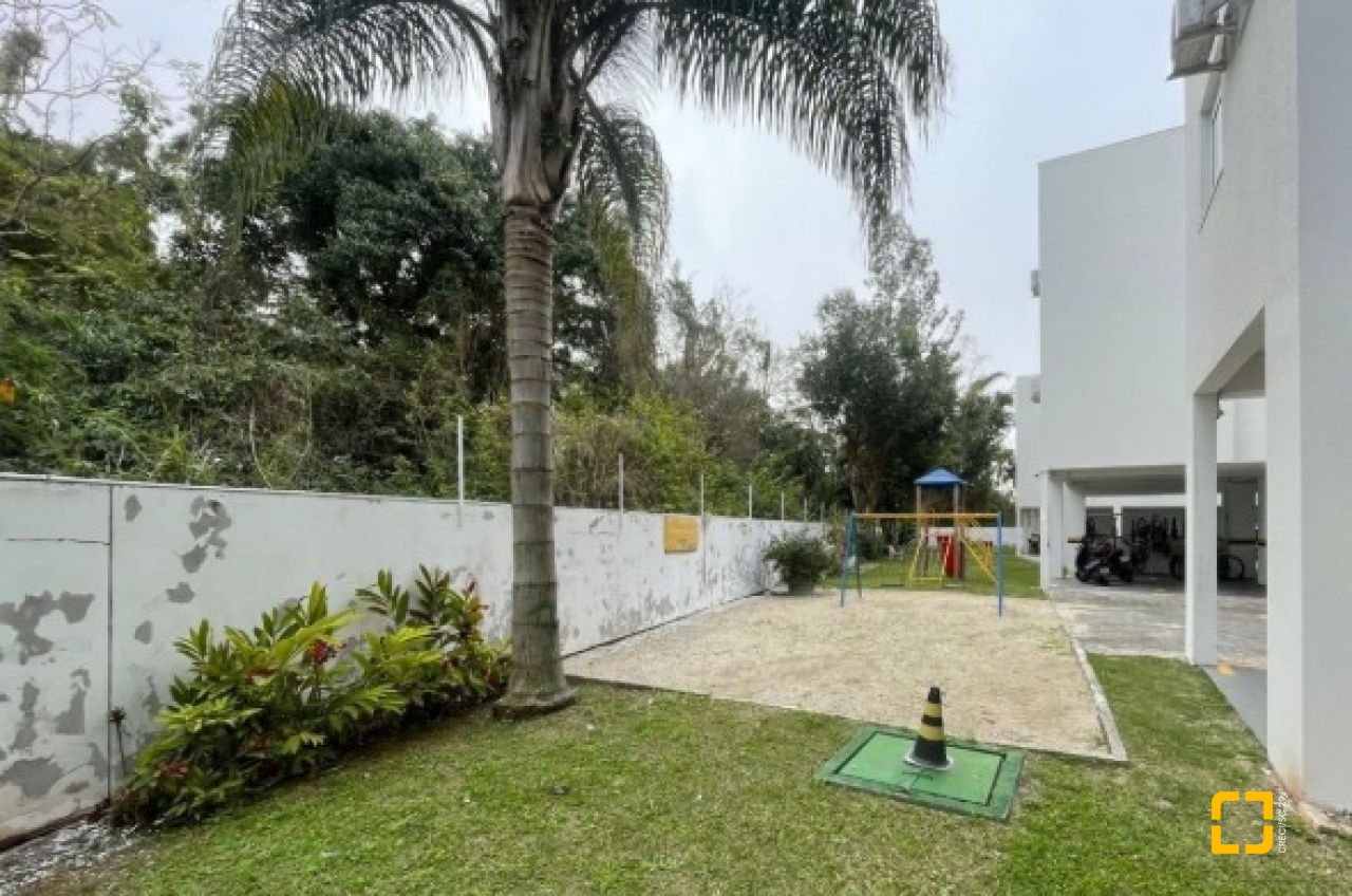 Apartamento com 67m², 3 quartos (sendo 1 suíte), 1 garagem, no bairro Canasvieiras em Florianópolis