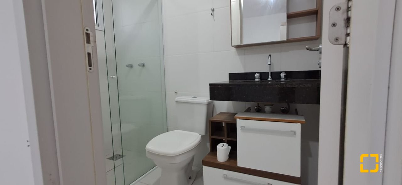 Apartamento com 67m², 3 quartos (sendo 1 suíte), 1 garagem, no bairro Canasvieiras em Florianópolis