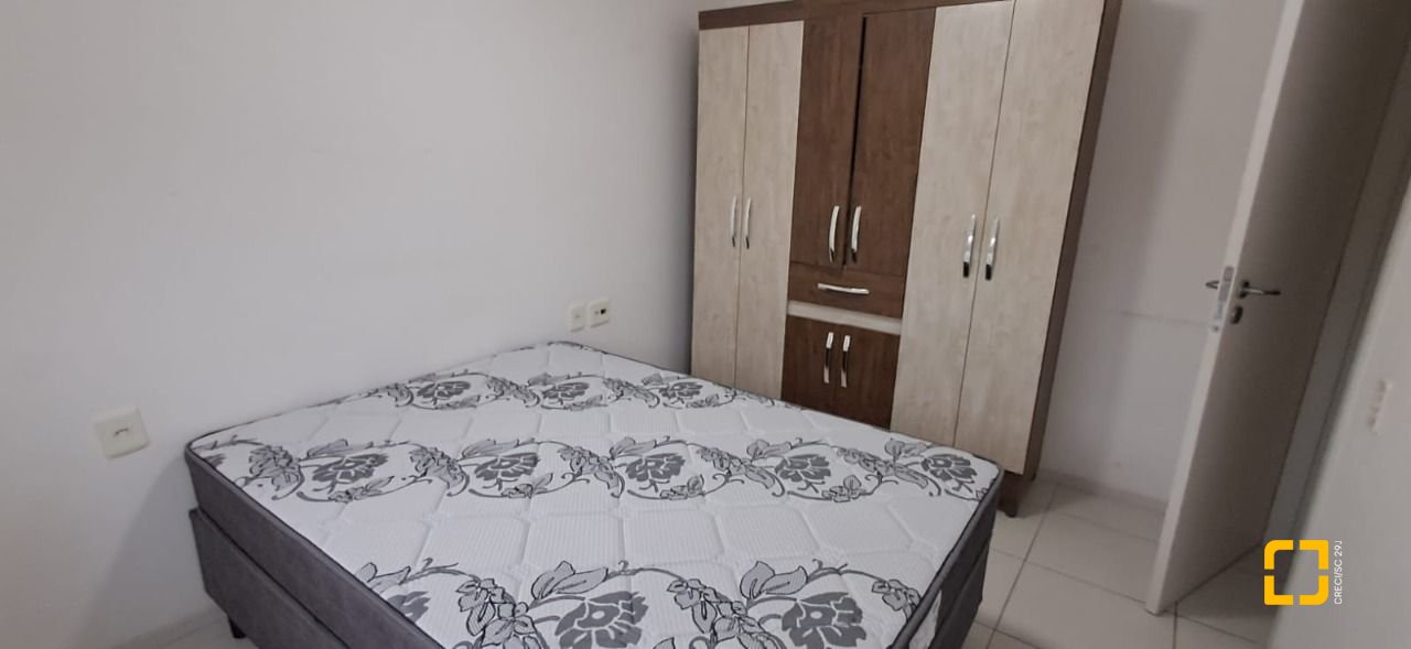 Apartamento com 67m², 3 quartos (sendo 1 suíte), 1 garagem, no bairro Canasvieiras em Florianópolis