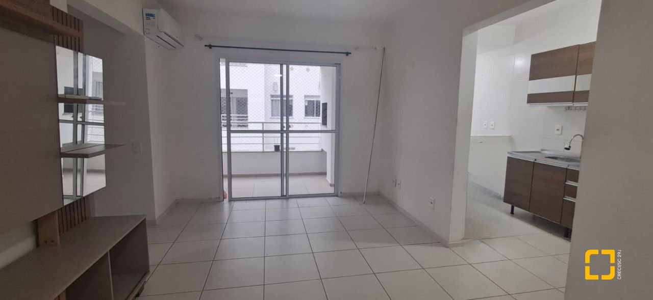 Apartamento com 67m², 2 quartos (sendo 1 suíte), 1 garagem, no bairro Canasvieiras em Florianópolis