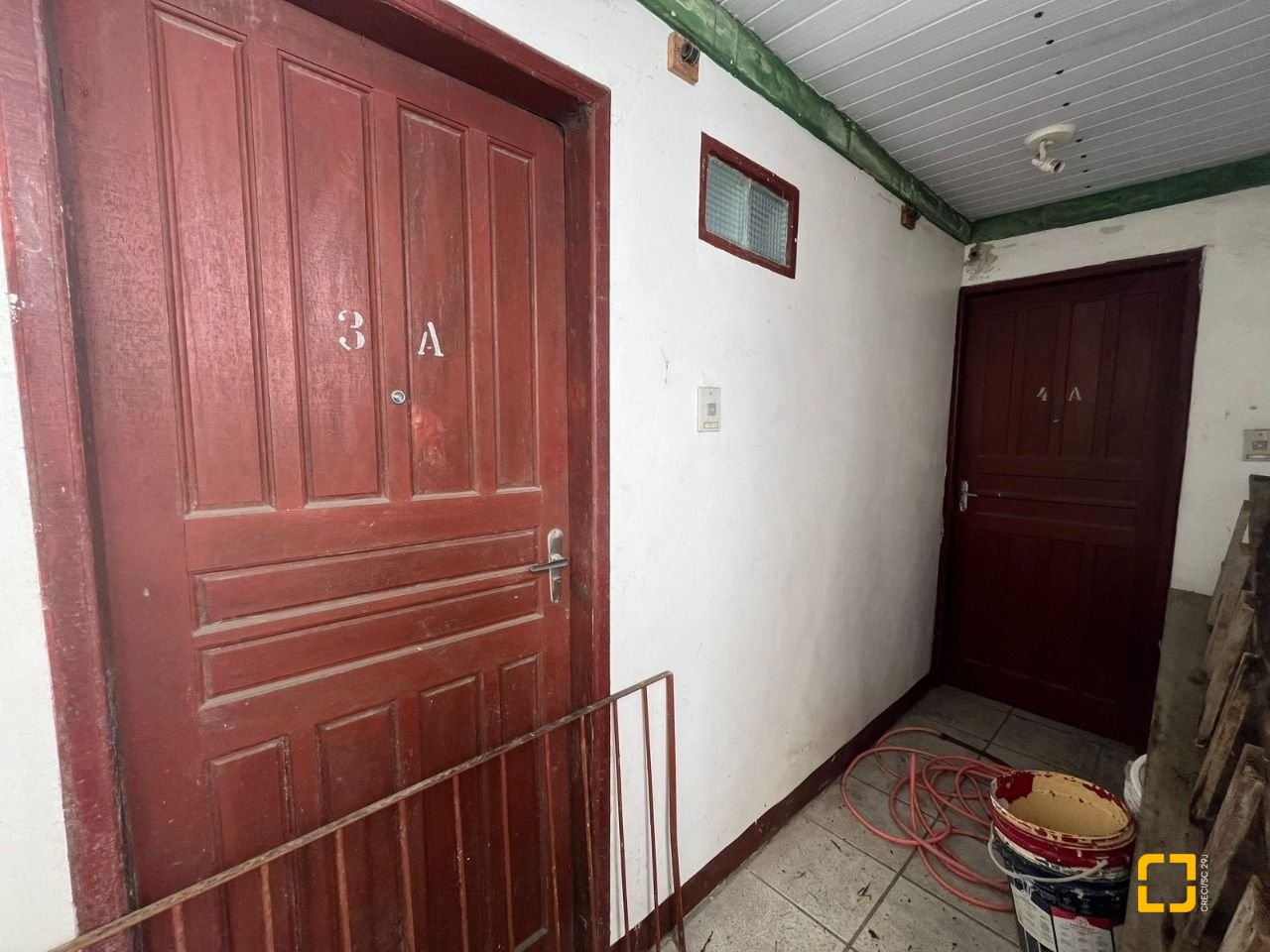 Prédio com 326m², 4 garagens, no bairro Pantanal em Florianópolis