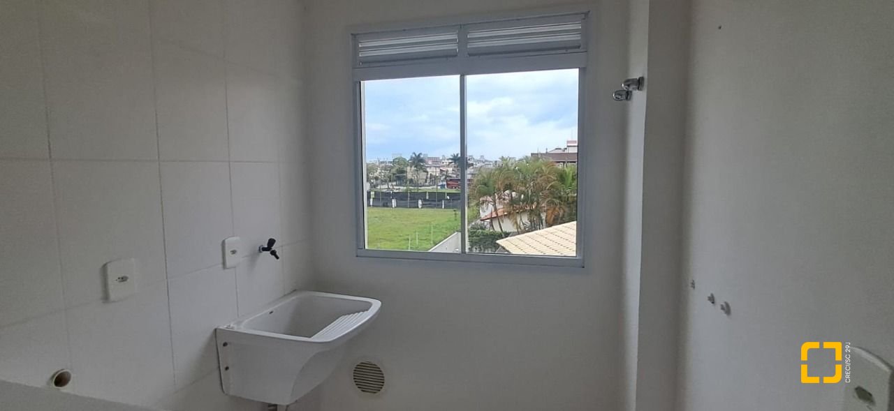 Apartamento com 67m², 3 quartos (sendo 1 suíte), 1 garagem, no bairro Canasvieiras em Florianópolis