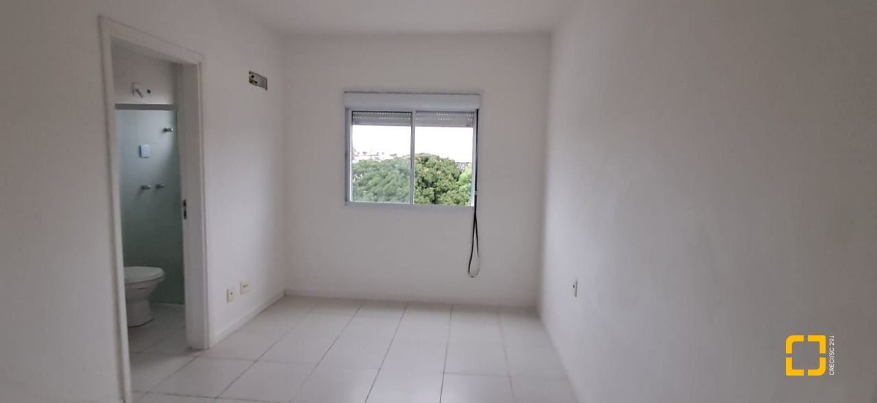 Apartamento com 67m², 3 quartos (sendo 1 suíte), 1 garagem, no bairro Canasvieiras em Florianópolis