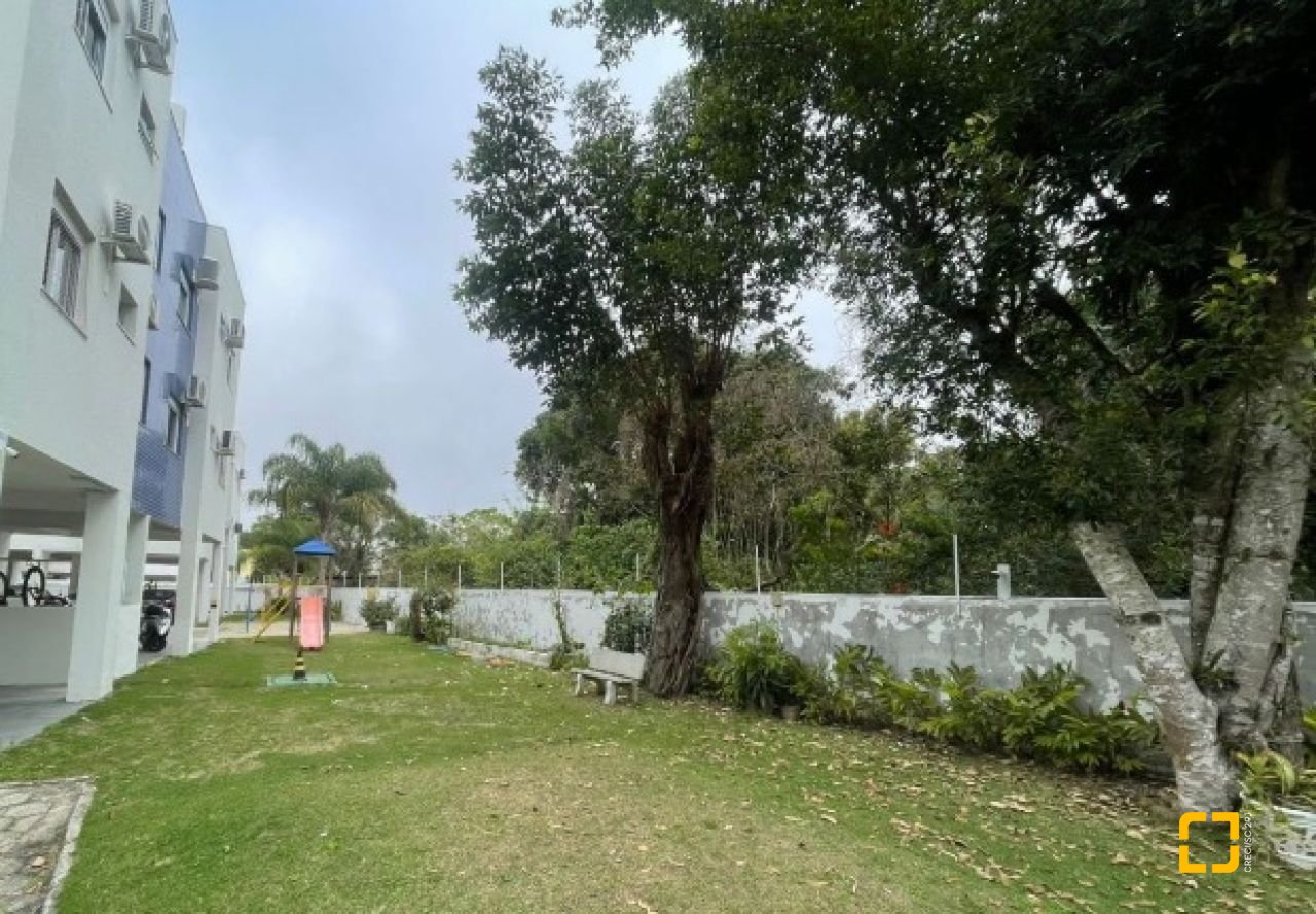 Apartamento com 67m², 3 quartos (sendo 1 suíte), 1 garagem, no bairro Canasvieiras em Florianópolis
