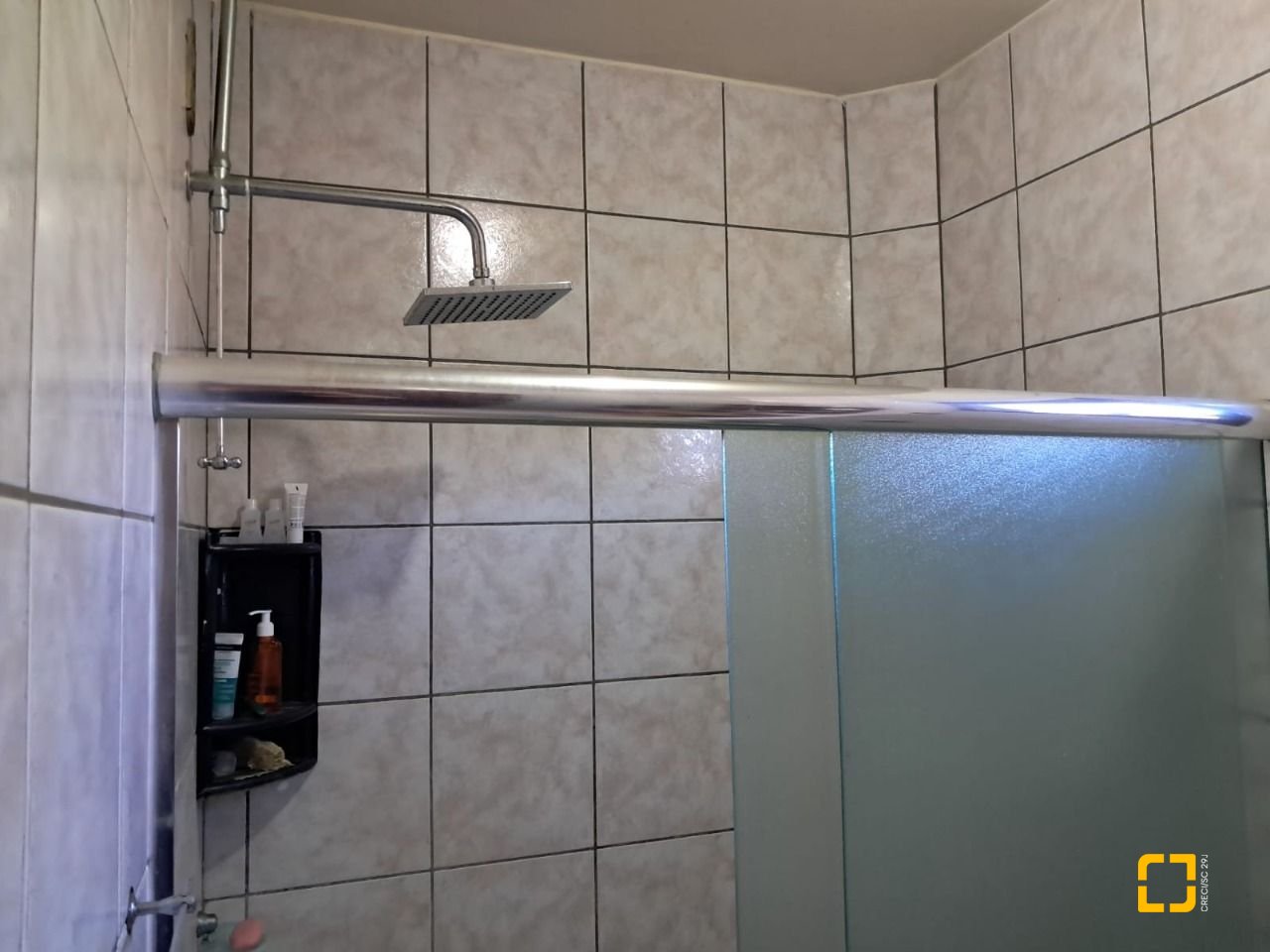 Casa com 195m², 4 quartos (sendo 1 suíte), 2 garagens, no bairro Campeche em Florianópolis