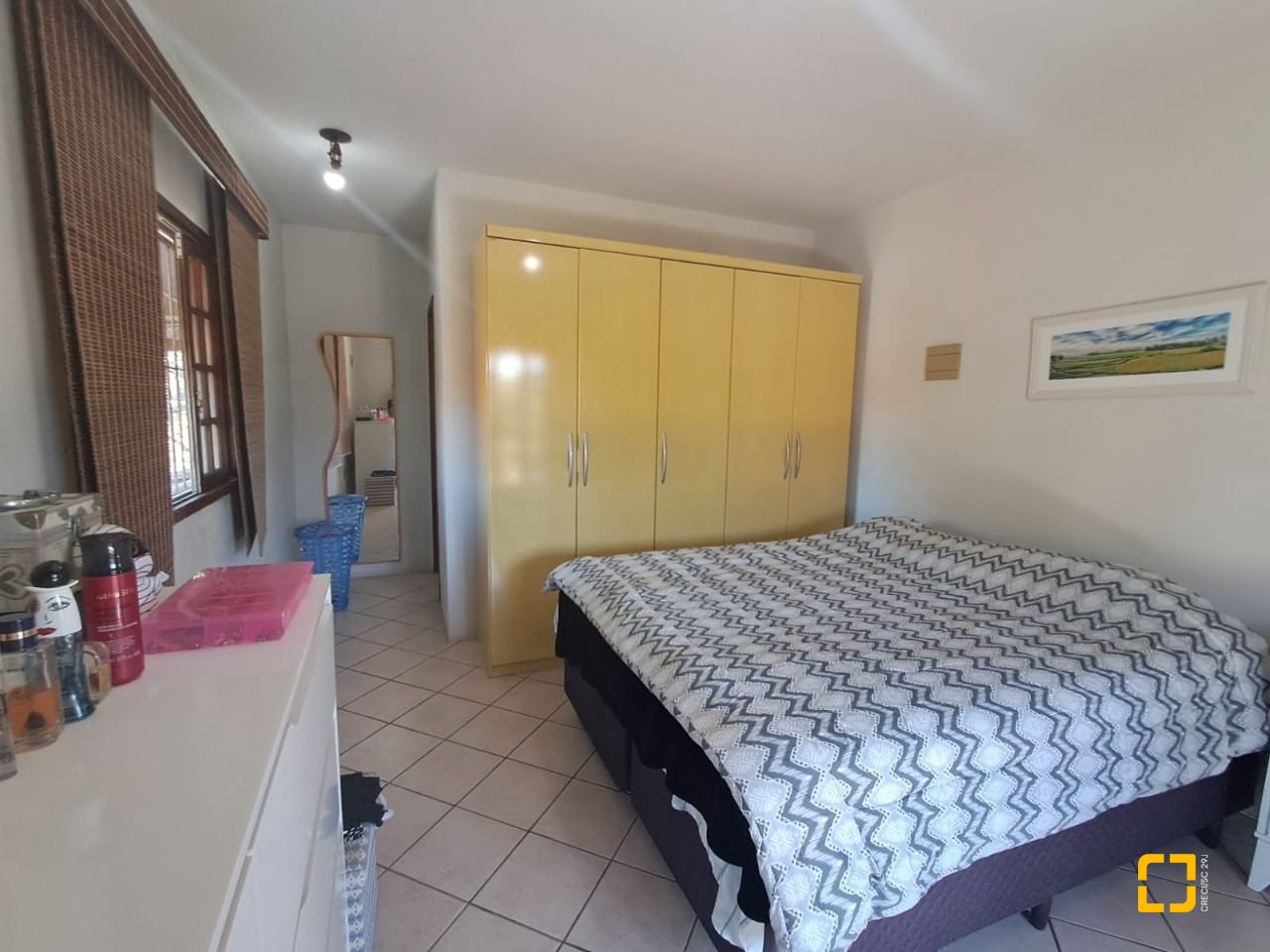 Casa com 195m², 4 quartos (sendo 1 suíte), 2 garagens, no bairro Campeche em Florianópolis