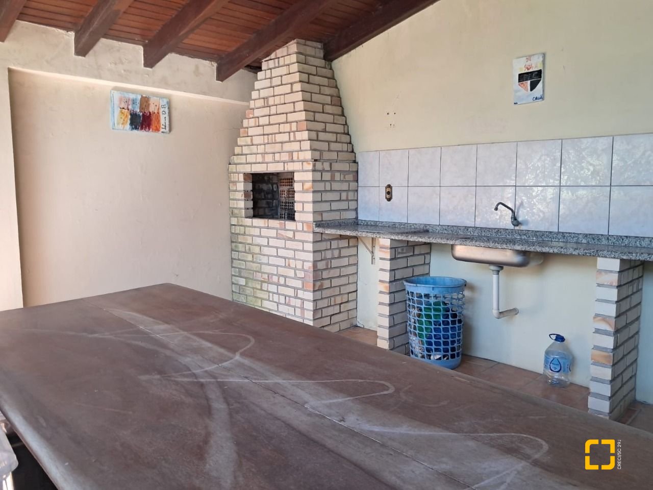 Casa com 195m², 4 quartos (sendo 1 suíte), 2 garagens, no bairro Campeche em Florianópolis