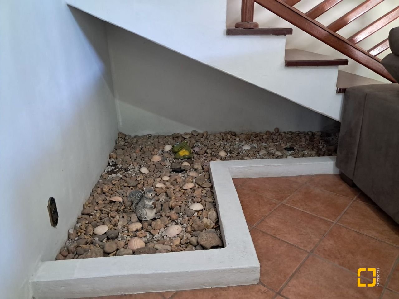 Casa com 195m², 4 quartos (sendo 1 suíte), 2 garagens, no bairro Campeche em Florianópolis