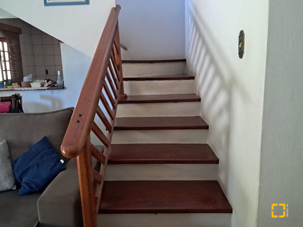 Casa com 195m², 4 quartos (sendo 1 suíte), 2 garagens, no bairro Campeche em Florianópolis