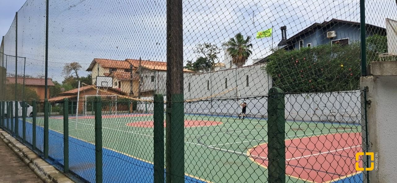 Casa de Condomínio com 200m², 5 quartos (sendo 1 suíte), 3 garagens, no bairro Ingleses em Florianópolis