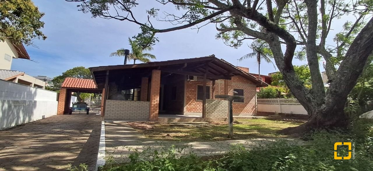 Casa de Condomínio com 200m², 5 quartos (sendo 1 suíte), 3 garagens, no bairro Ingleses em Florianópolis