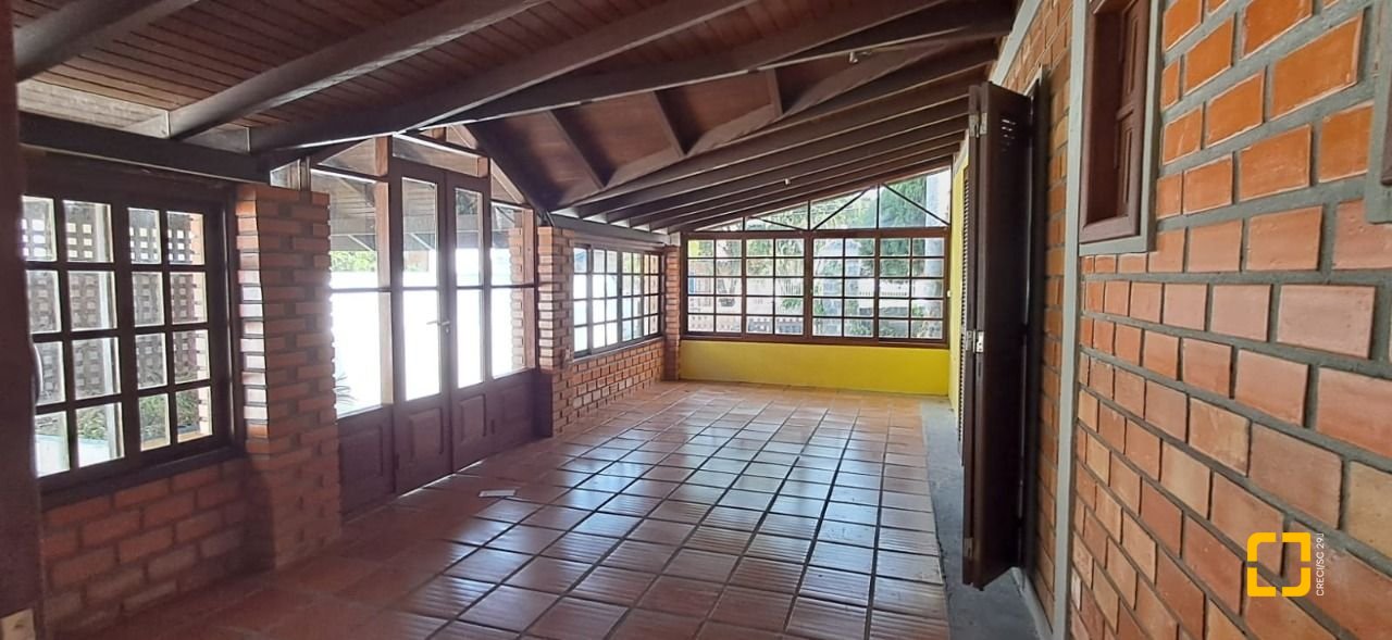 Casa de Condomínio com 200m², 5 quartos (sendo 1 suíte), 3 garagens, no bairro Ingleses em Florianópolis