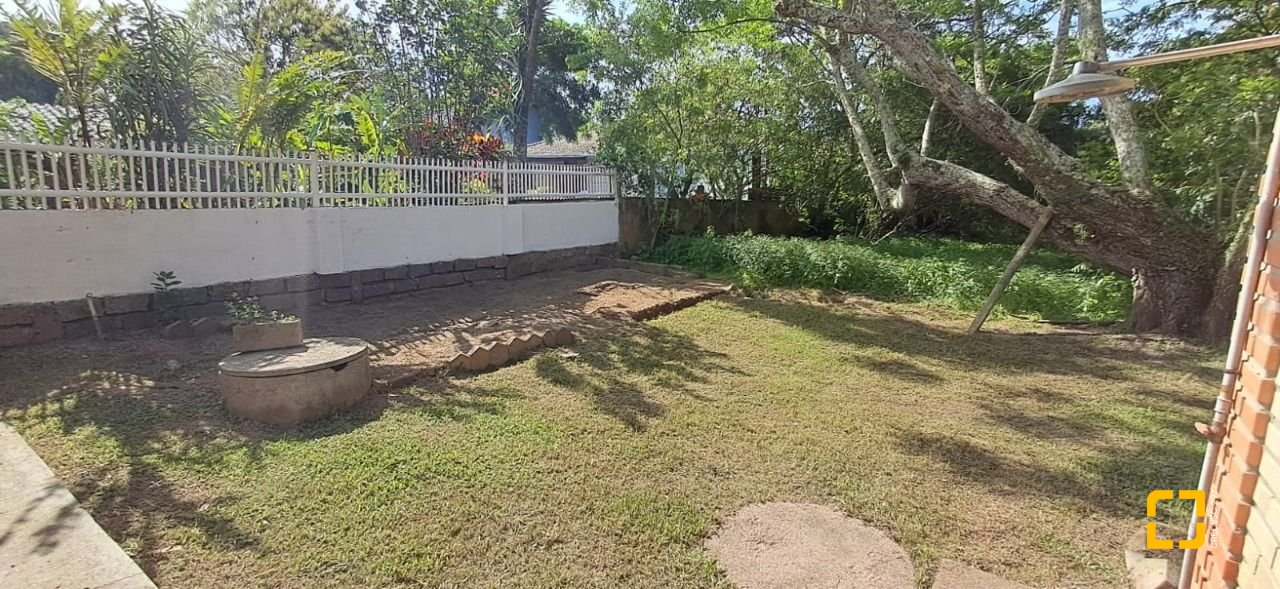 Casa de Condomínio com 200m², 5 quartos (sendo 1 suíte), 3 garagens, no bairro Ingleses em Florianópolis