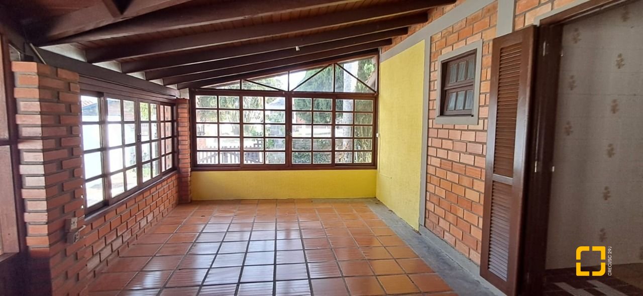 Casa de Condomínio com 200m², 5 quartos (sendo 1 suíte), 3 garagens, no bairro Ingleses em Florianópolis