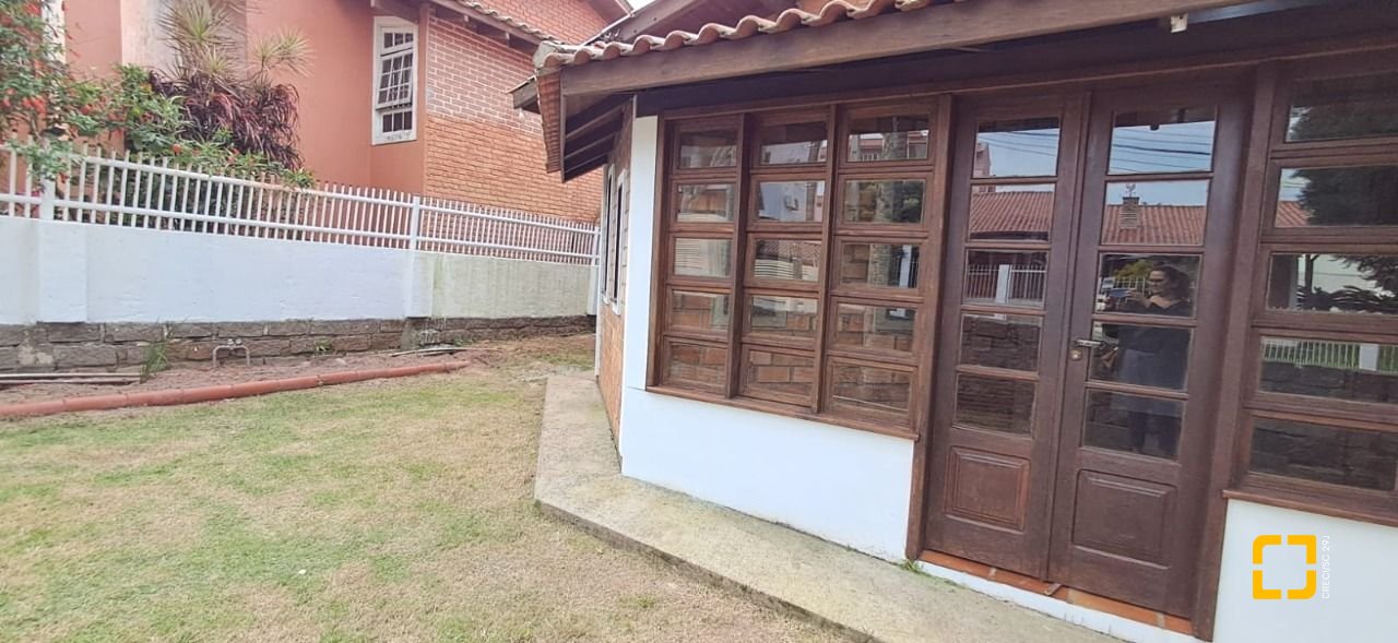 Casa de Condomínio com 200m², 5 quartos (sendo 1 suíte), 3 garagens, no bairro Ingleses em Florianópolis