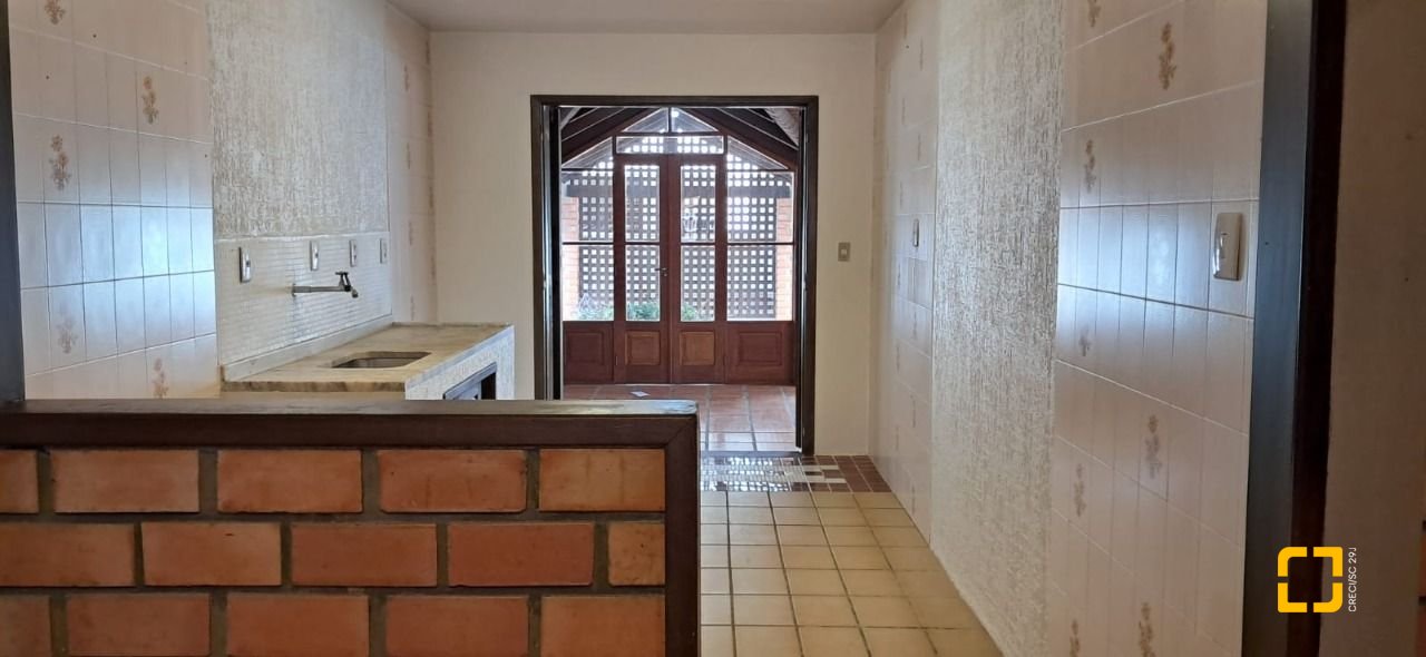 Casa de Condomínio com 200m², 5 quartos (sendo 1 suíte), 3 garagens, no bairro Ingleses em Florianópolis