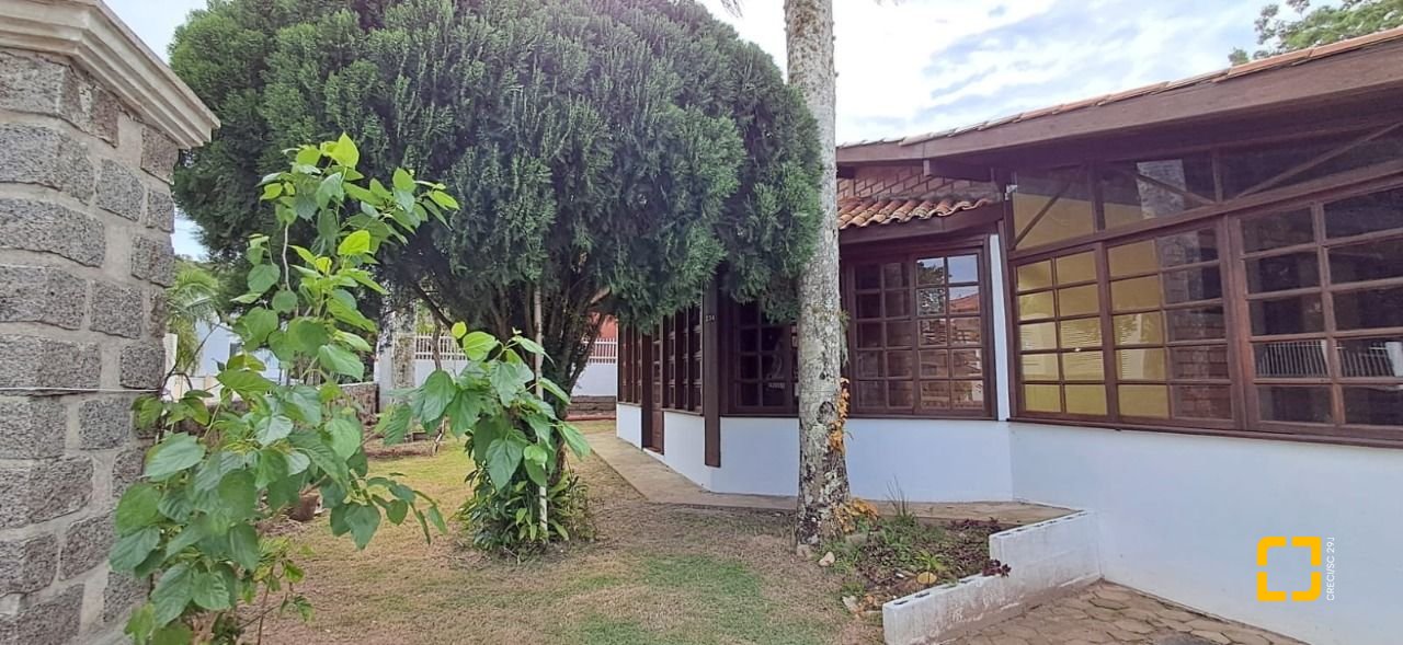 Casa de Condomínio com 200m², 5 quartos (sendo 1 suíte), 3 garagens, no bairro Ingleses em Florianópolis