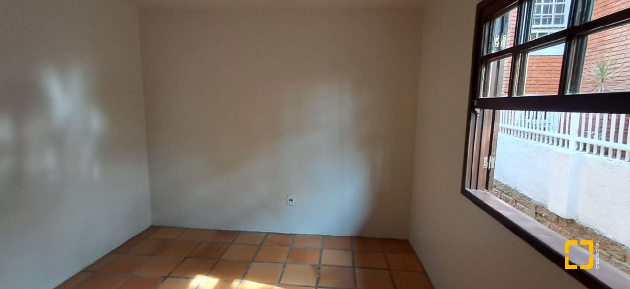 Casa de Condomínio com 200m², 5 quartos (sendo 1 suíte), 3 garagens, no bairro Ingleses em Florianópolis