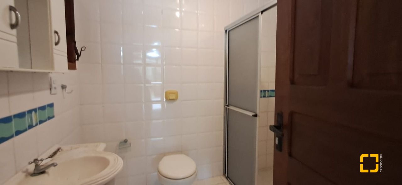 Casa de Condomínio com 200m², 5 quartos (sendo 1 suíte), 3 garagens, no bairro Ingleses em Florianópolis