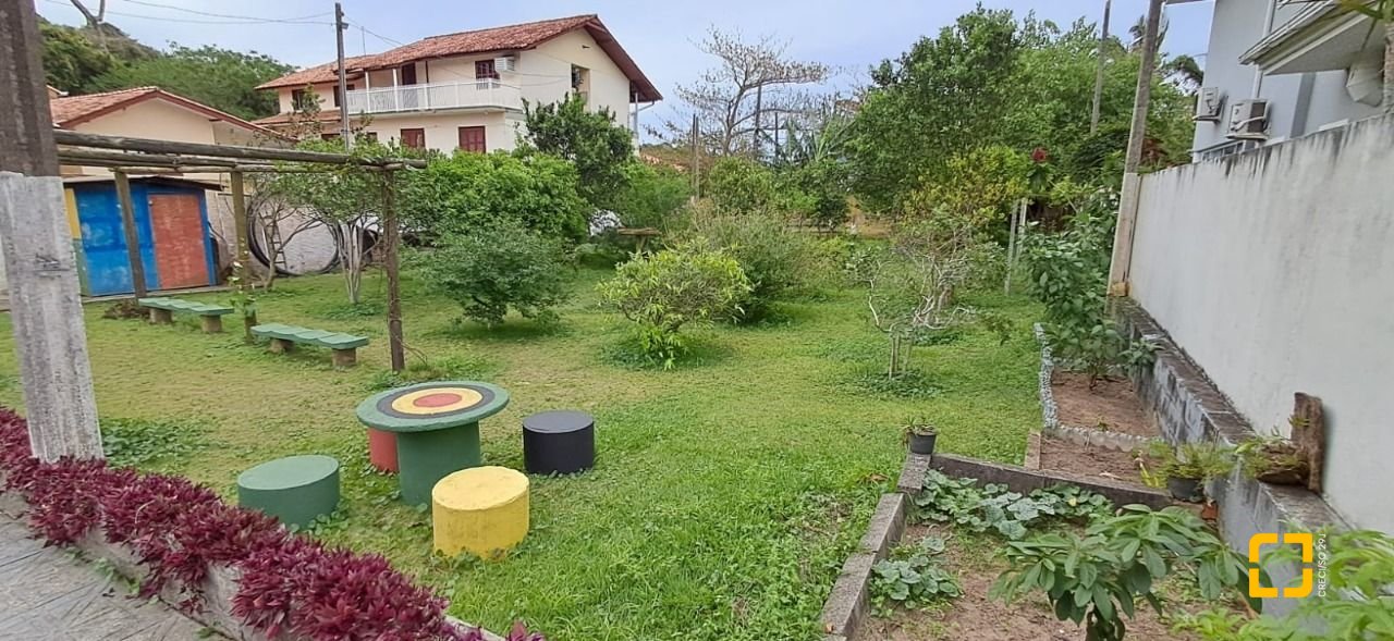 Casa de Condomínio com 200m², 5 quartos (sendo 1 suíte), 3 garagens, no bairro Ingleses em Florianópolis