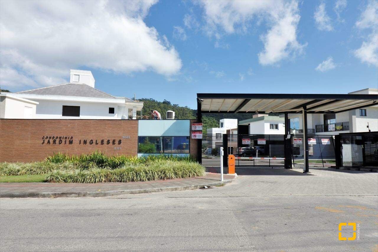 Casa de Condomínio com 404m², 4 quartos (sendo 4 suítes), 2 garagens, no bairro Ingleses em Florianópolis