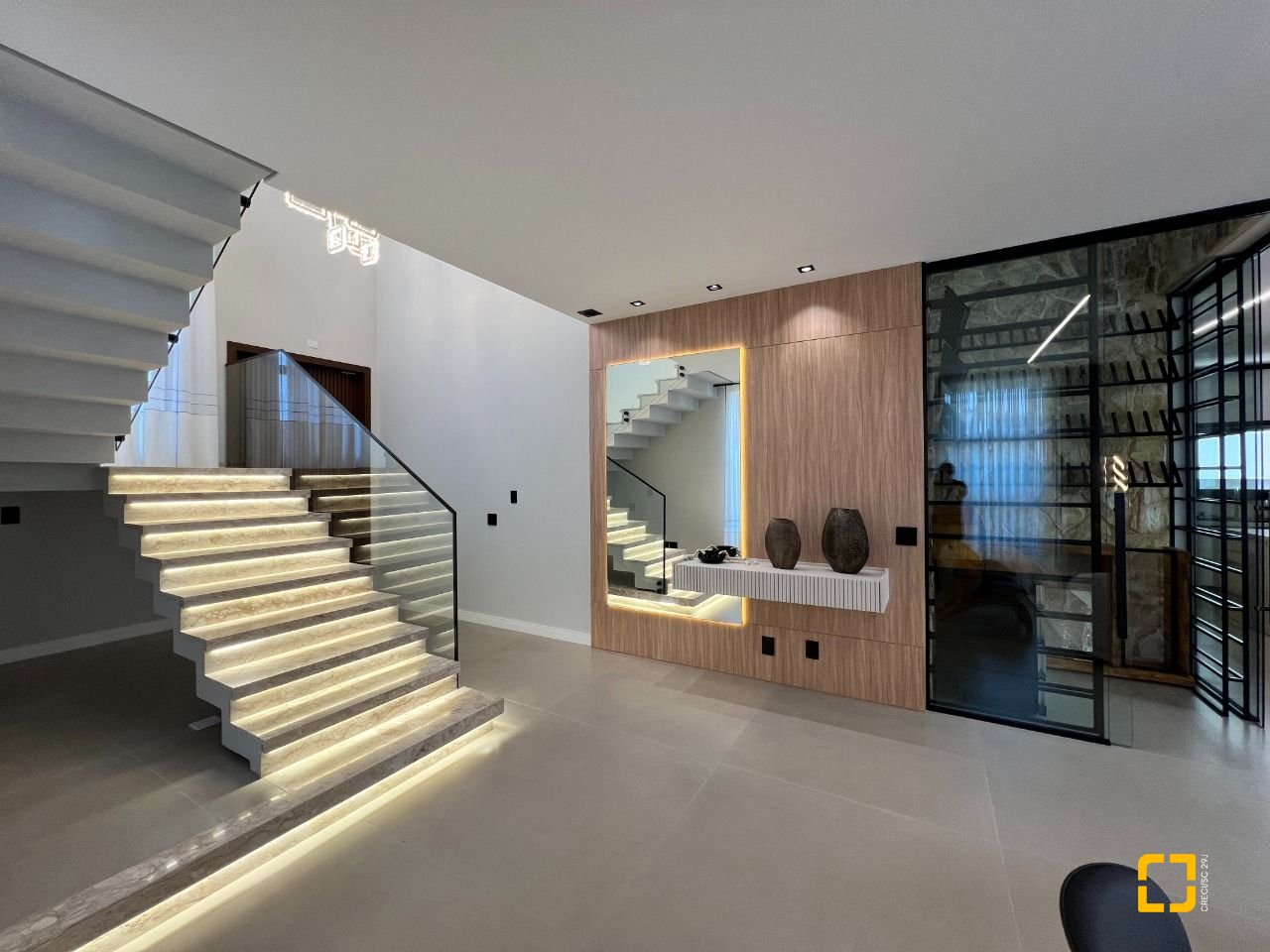 Casa de Condomínio com 404m², 4 quartos (sendo 4 suítes), 2 garagens, no bairro Ingleses em Florianópolis