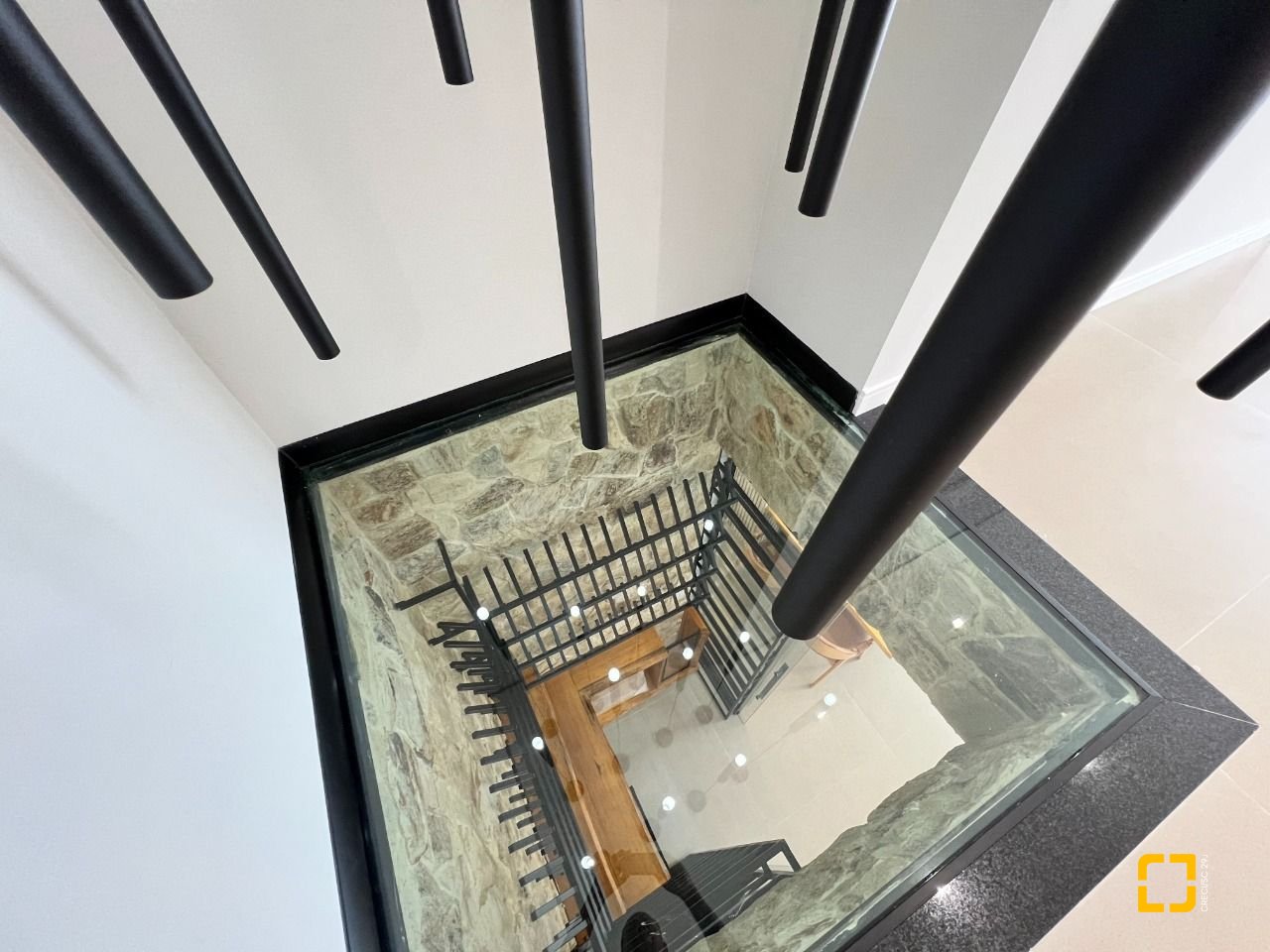 Casa de Condomínio com 404m², 4 quartos (sendo 4 suítes), 2 garagens, no bairro Ingleses em Florianópolis
