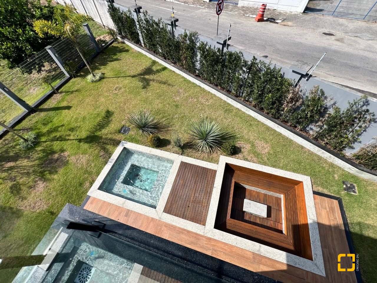 Casa de Condomínio com 404m², 4 quartos (sendo 4 suítes), 2 garagens, no bairro Ingleses em Florianópolis