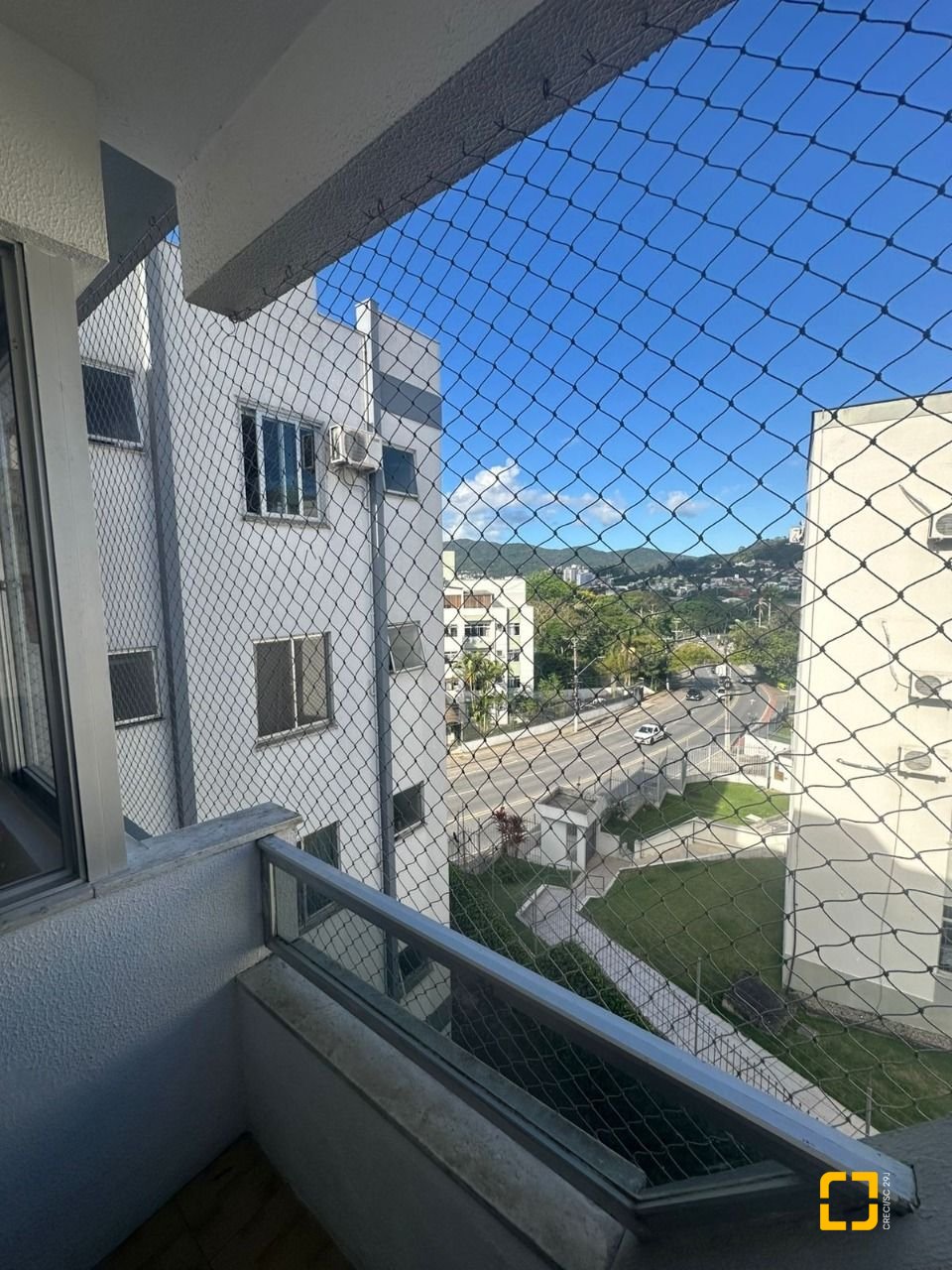 Apartamento com 91m², 4 quartos (sendo 1 suíte), 1 garagem, no bairro Carvoeira em Florianópolis