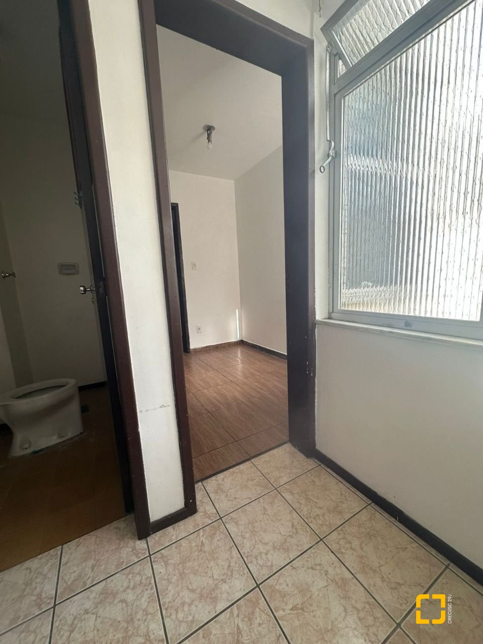 Apartamento com 91m², 4 quartos (sendo 1 suíte), 1 garagem, no bairro Carvoeira em Florianópolis
