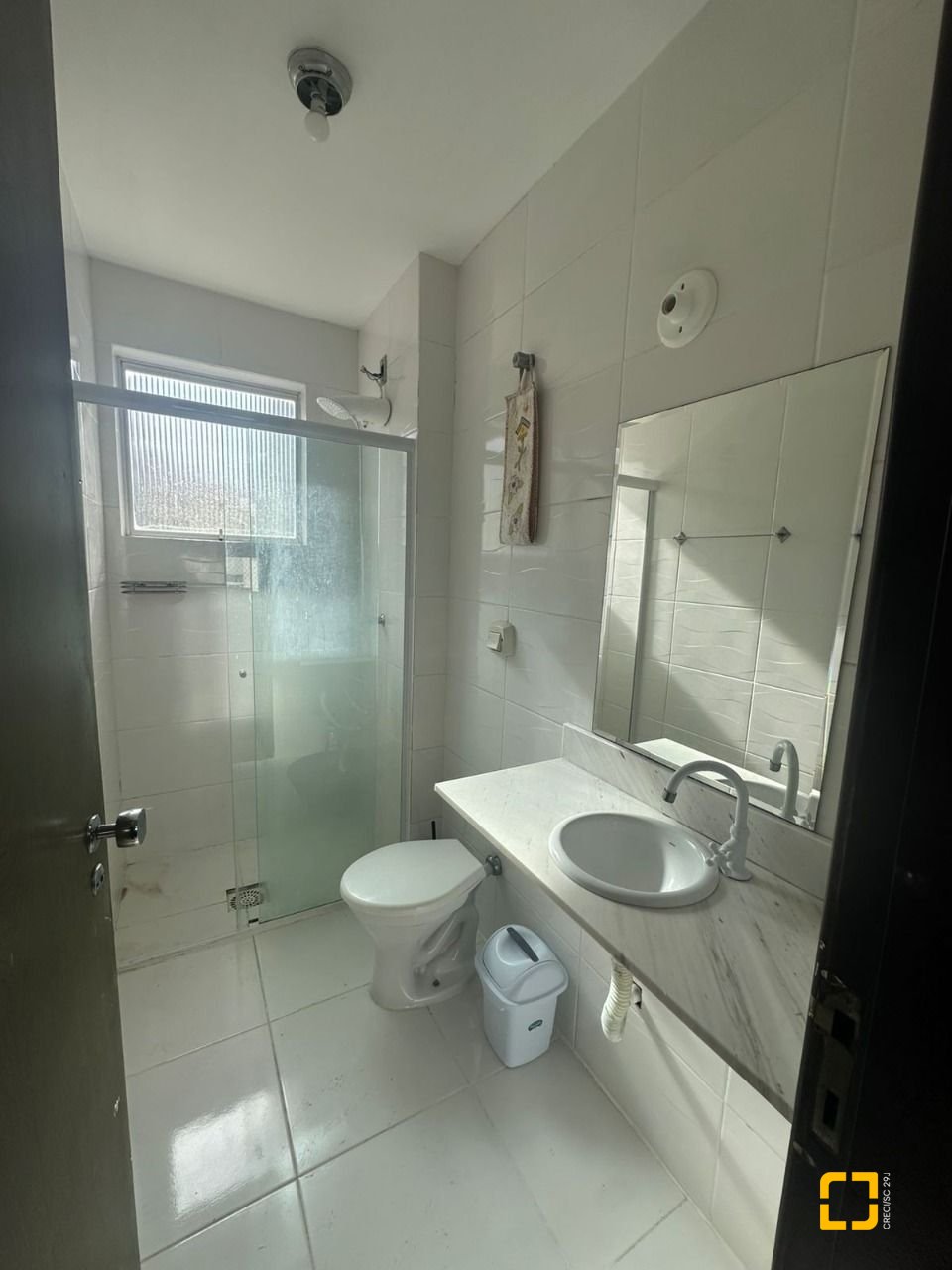 Apartamento com 91m², 4 quartos (sendo 1 suíte), 1 garagem, no bairro Carvoeira em Florianópolis