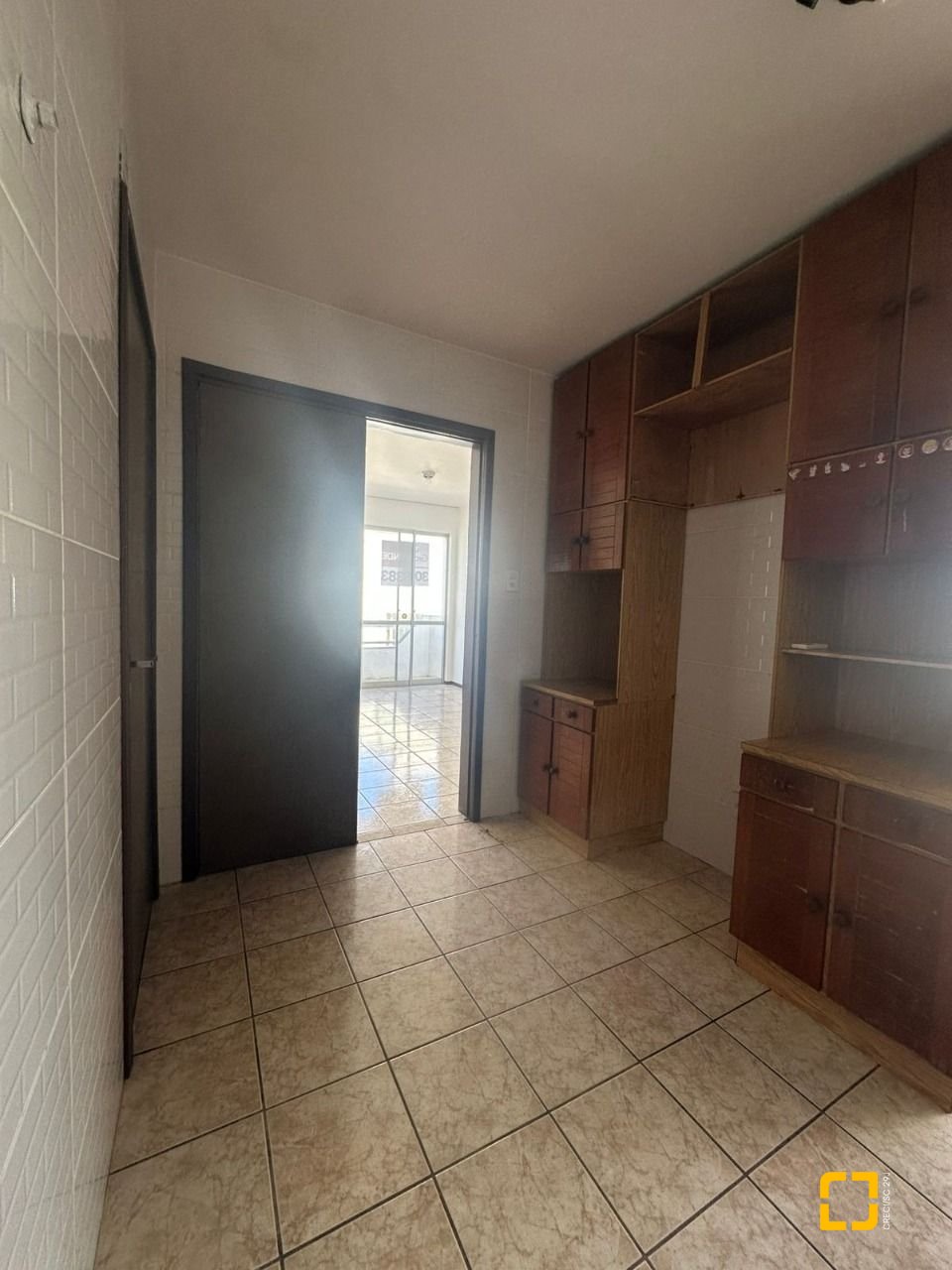 Apartamento com 91m², 4 quartos (sendo 1 suíte), 1 garagem, no bairro Carvoeira em Florianópolis