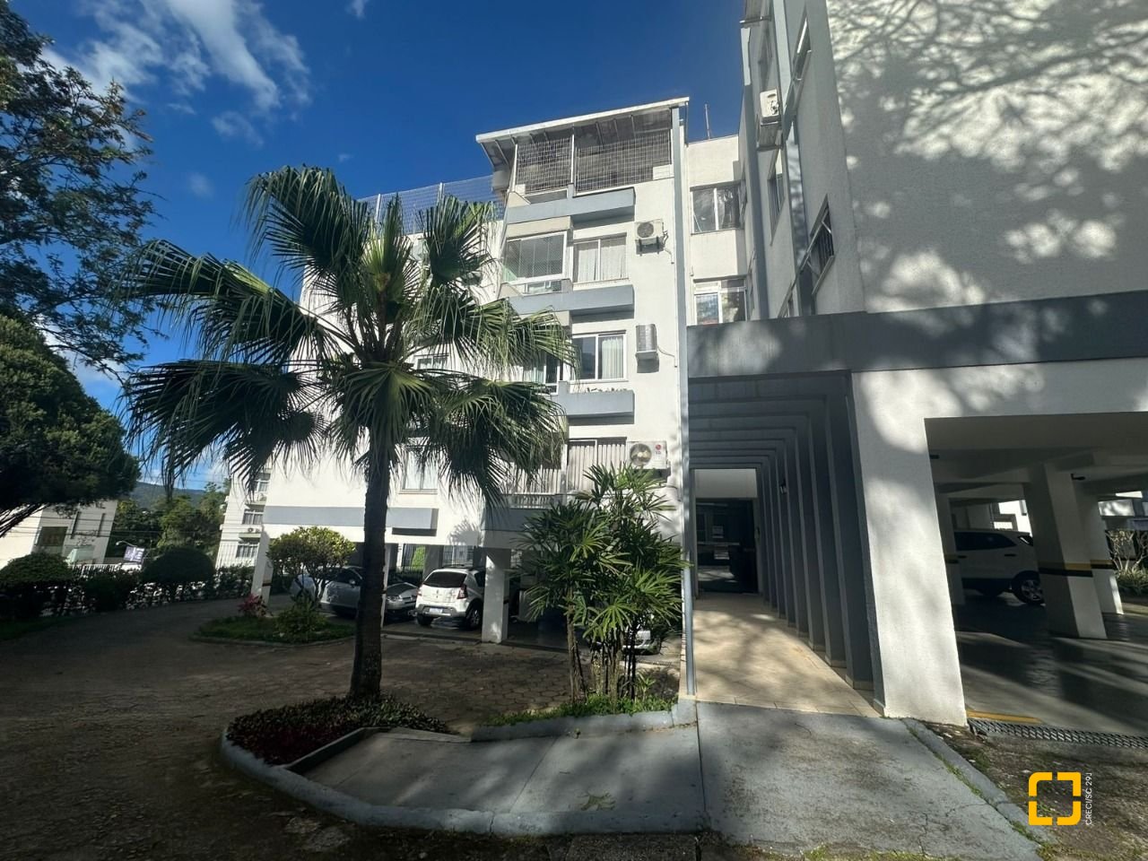 Apartamento com 91m², 4 quartos (sendo 1 suíte), 1 garagem, no bairro Carvoeira em Florianópolis