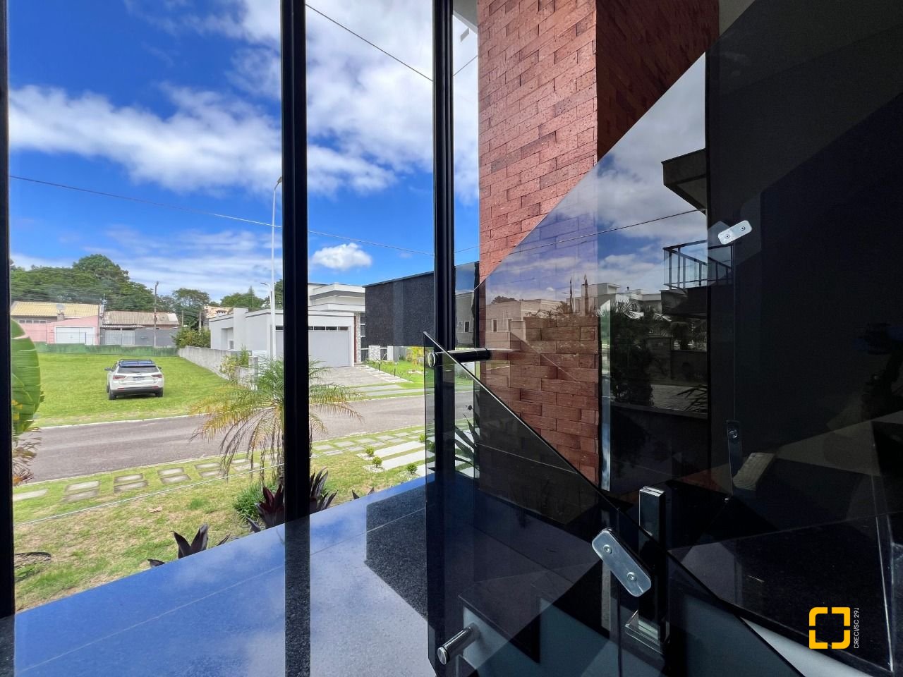 Casa de Condomínio com 272m², 6 quartos (sendo 3 suítes), 2 garagens, no bairro Rio Vermelho em Florianópolis