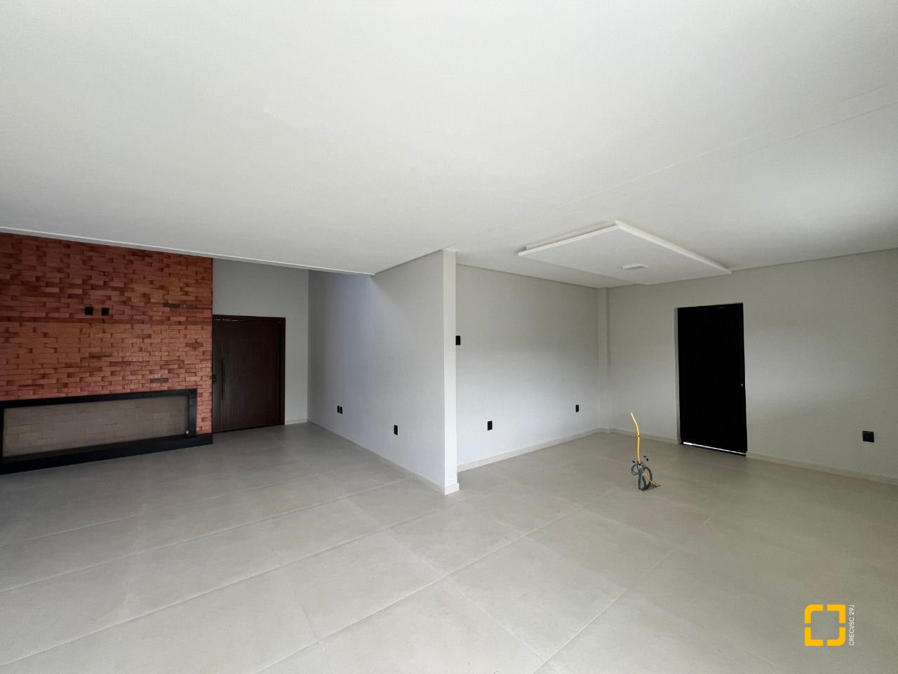 Casa de Condomínio com 272m², 6 quartos (sendo 3 suítes), 2 garagens, no bairro Rio Vermelho em Florianópolis