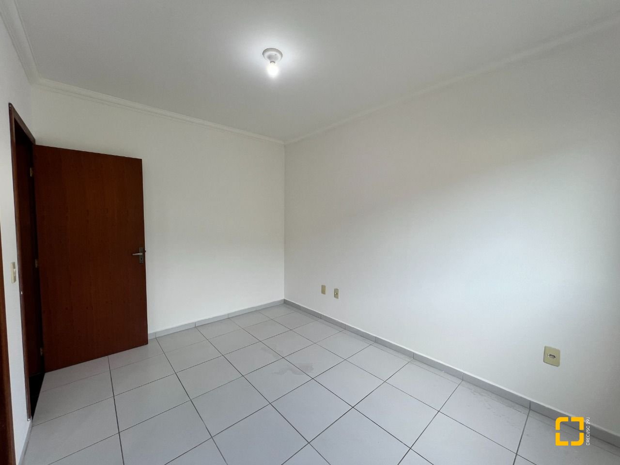 Apartamento com 58m², 3 quartos (sendo 1 suíte), 1 garagem, no bairro Ingleses em Florianópolis