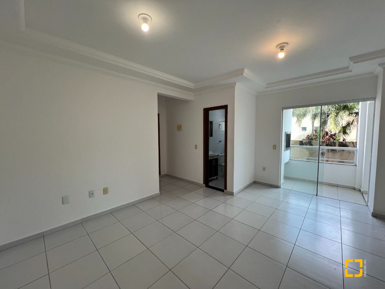 Apartamento com 58m², 3 quartos (sendo 1 suíte), 1 garagem, no bairro Ingleses em Florianópolis