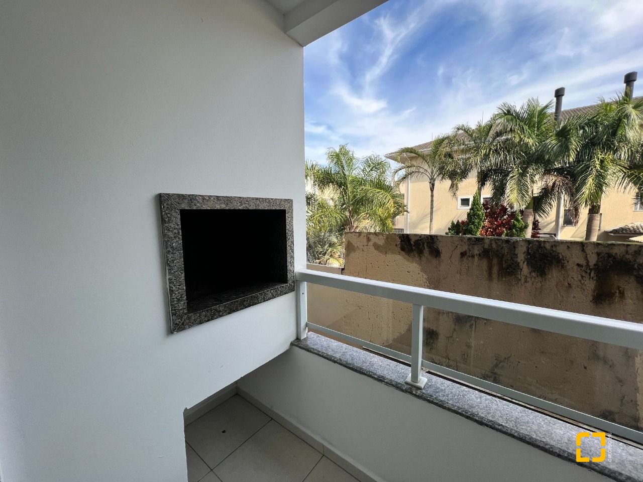Apartamento com 58m², 3 quartos (sendo 1 suíte), 1 garagem, no bairro Ingleses em Florianópolis