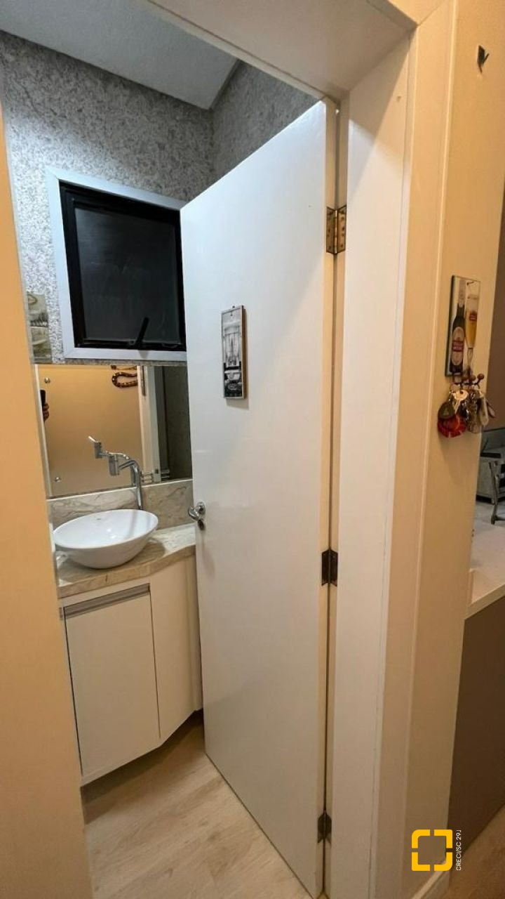 Apartamento com 66m², 3 quartos (sendo 1 suíte), 1 garagem, no bairro Canasvieiras em Florianópolis