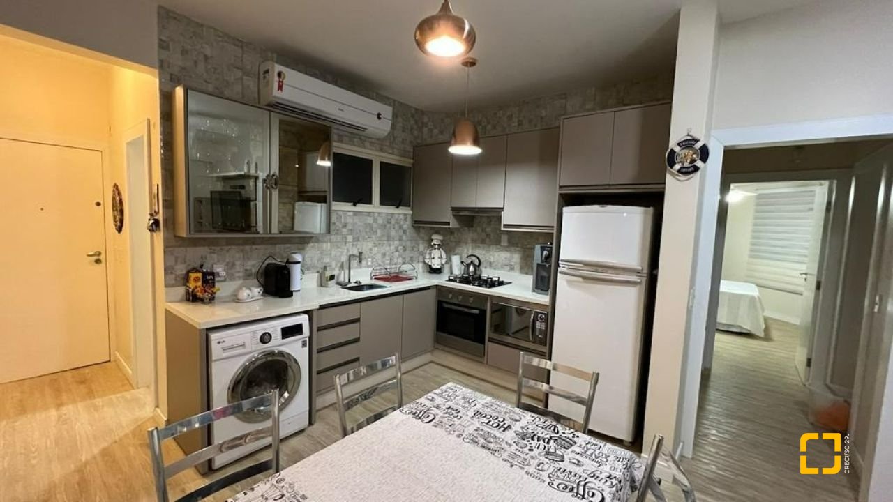 Apartamento com 66m², 3 quartos (sendo 1 suíte), 1 garagem, no bairro Canasvieiras em Florianópolis