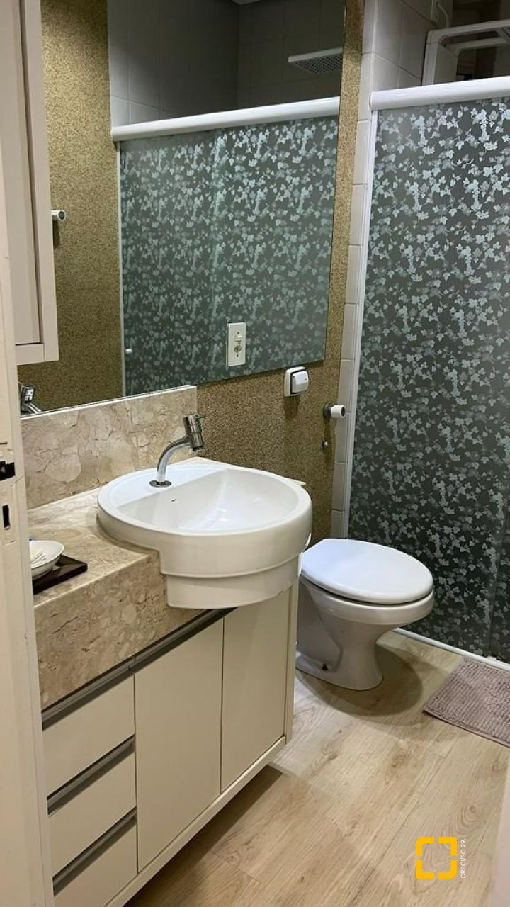 Apartamento com 66m², 3 quartos (sendo 1 suíte), 1 garagem, no bairro Canasvieiras em Florianópolis
