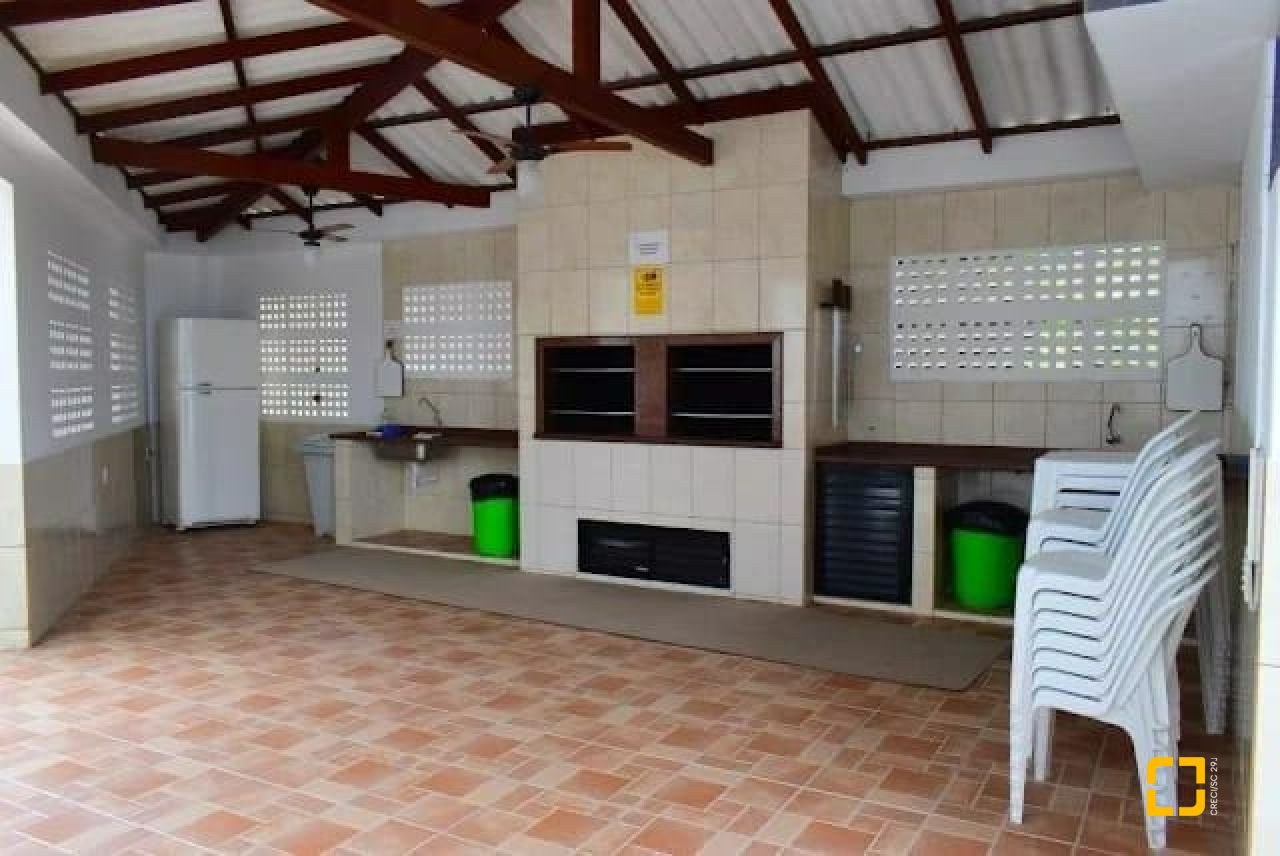 Apartamento com 66m², 3 quartos (sendo 1 suíte), 1 garagem, no bairro Canasvieiras em Florianópolis