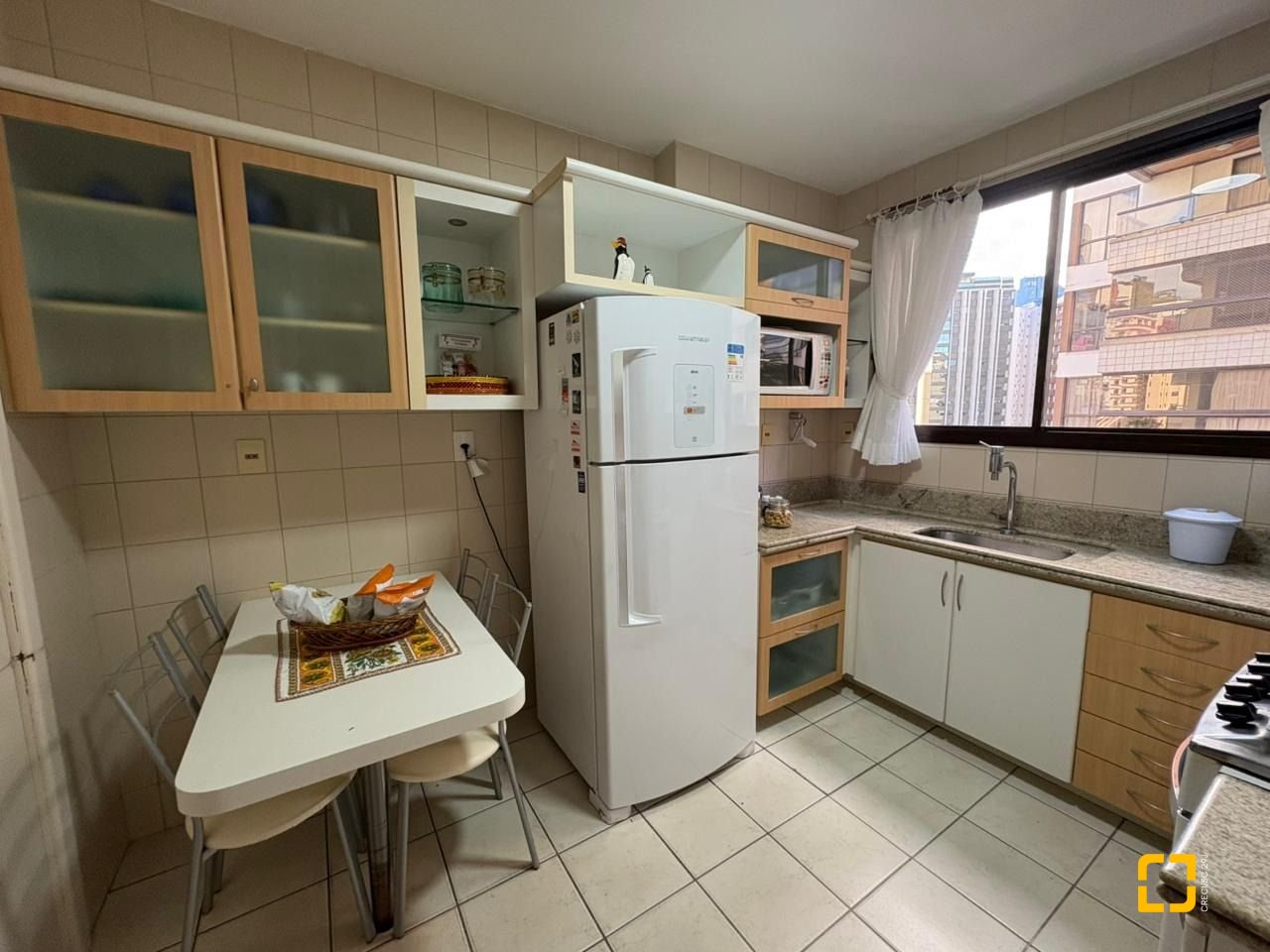 Apartamento com 139m², 5 quartos (sendo 1 suíte), 2 garagens, no bairro Centro em Florianópolis
