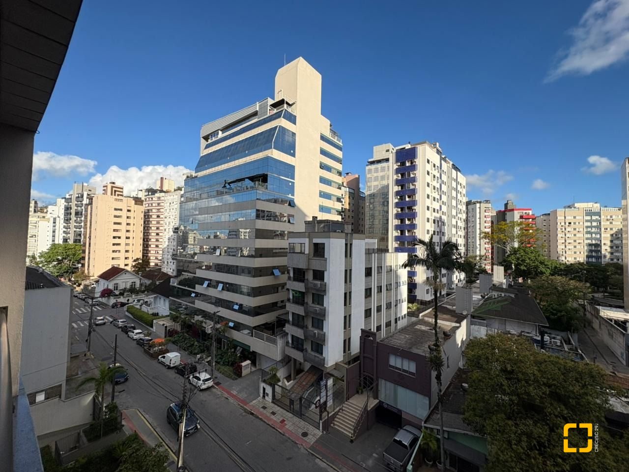 Apartamento com 139m², 5 quartos (sendo 1 suíte), 2 garagens, no bairro Centro em Florianópolis