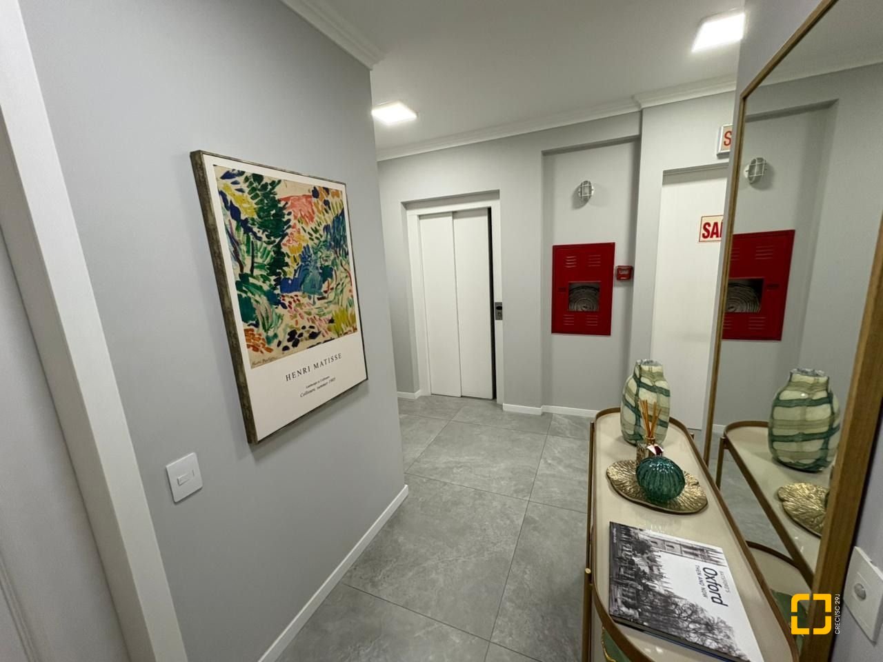 Apartamento com 139m², 5 quartos (sendo 1 suíte), 2 garagens, no bairro Centro em Florianópolis
