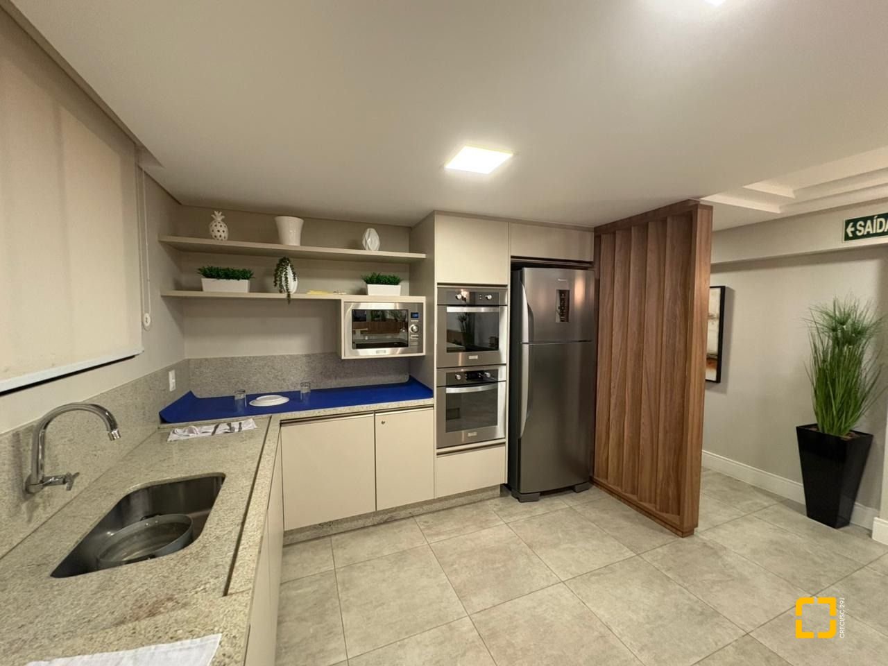 Apartamento com 139m², 5 quartos (sendo 1 suíte), 2 garagens, no bairro Centro em Florianópolis